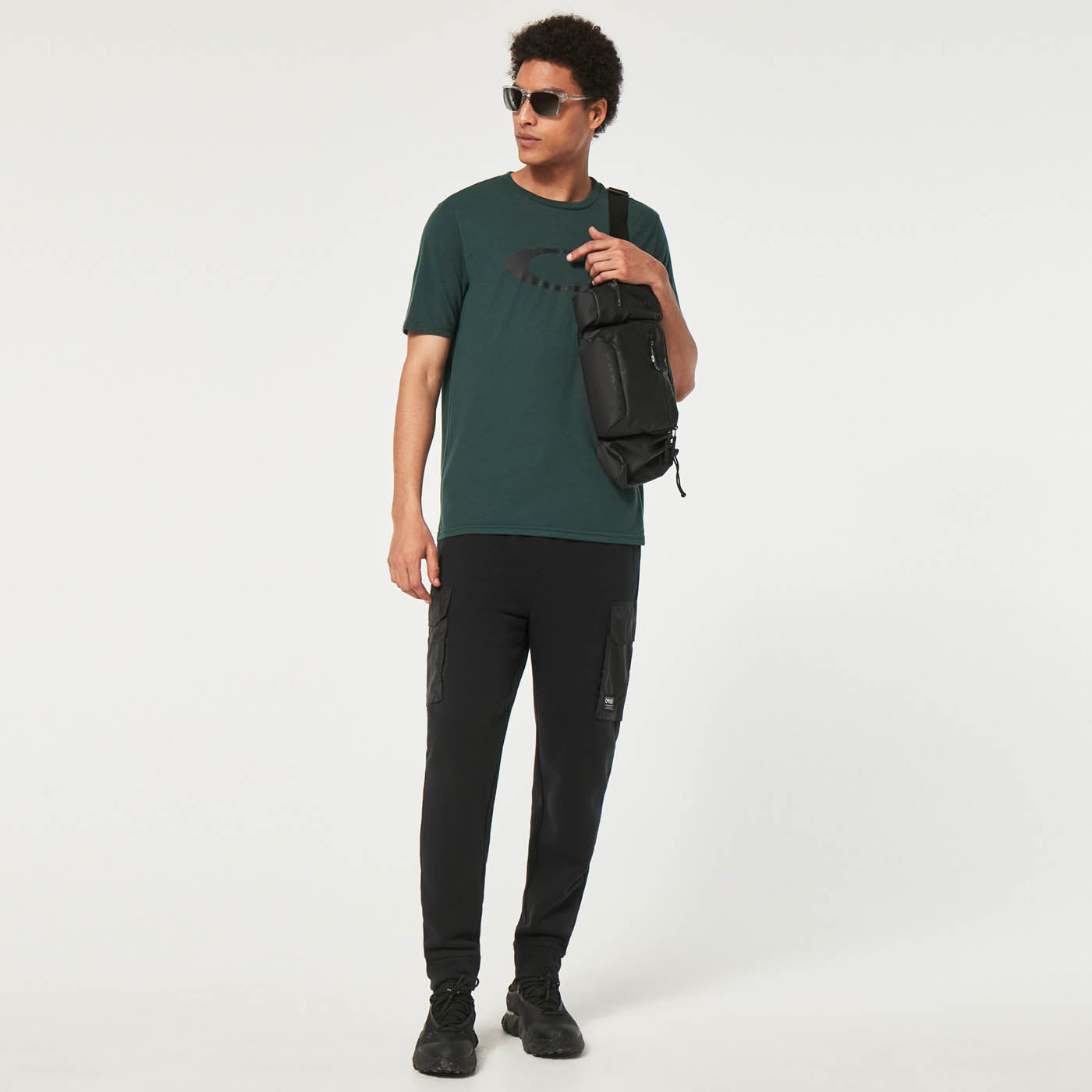 457132 O-BOLD ELLIPSE