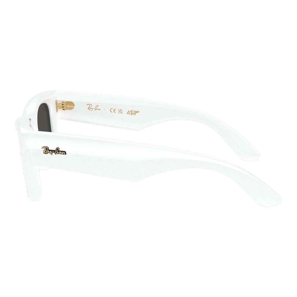 WHITE | ULTRA BLACK