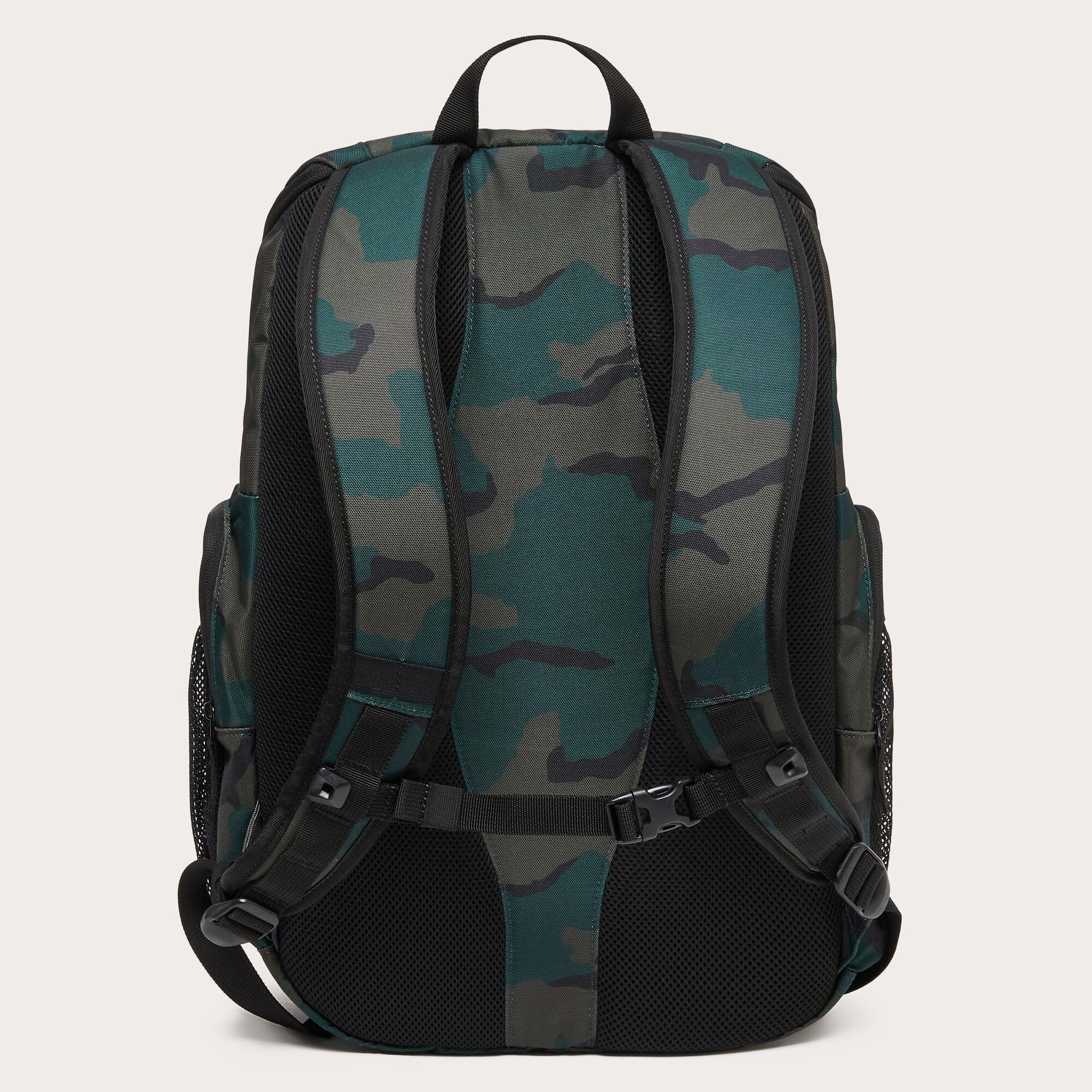 CAMO HUNTER